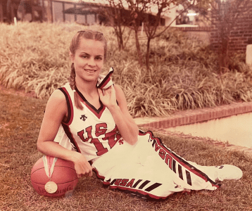  Mulkey led the US women's basketball team to its first ever Olympic gold medal in 1984