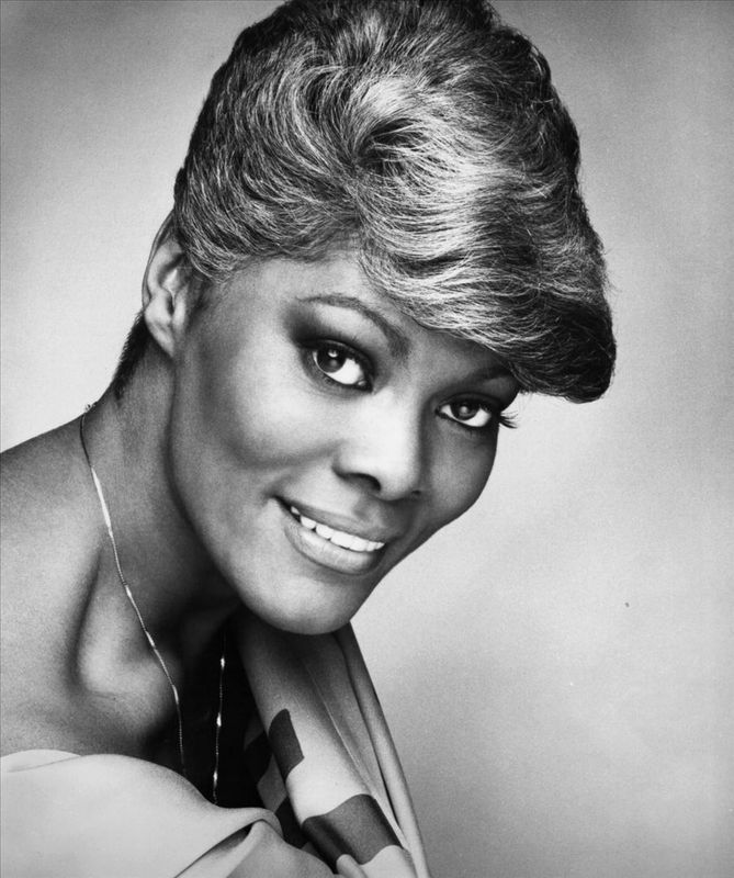Dionne Warwick teeth after it was fixed.