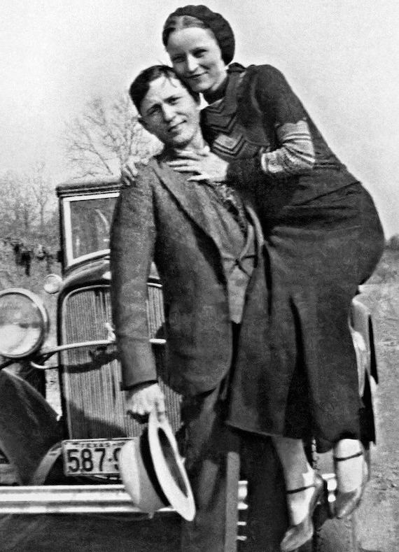 Bonnie Parker & Clyde Barrow, infamous gangsters (12)
